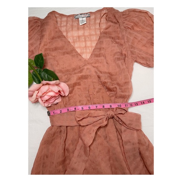 Clad & Cloth Simple Beaut puff sleeve midi dress - Picture 5 of 14